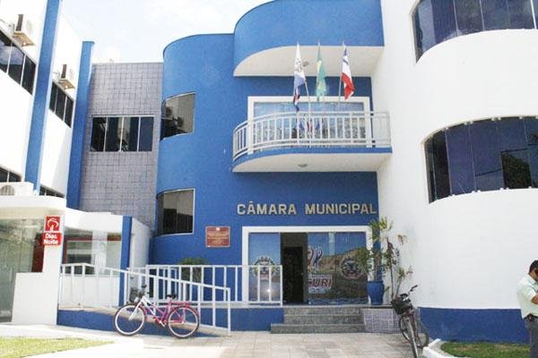 Por 10 votos a 1 Câmara de Mucuri acata a denúncia sobre Racismo com Dhow da Divisa