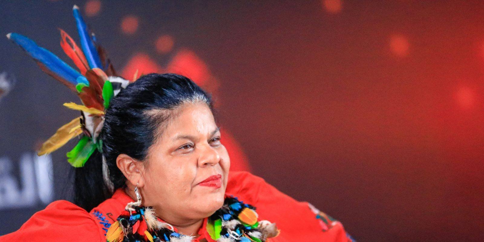 Cartilha reúne orientações às brasileiras no exterior sobre violência