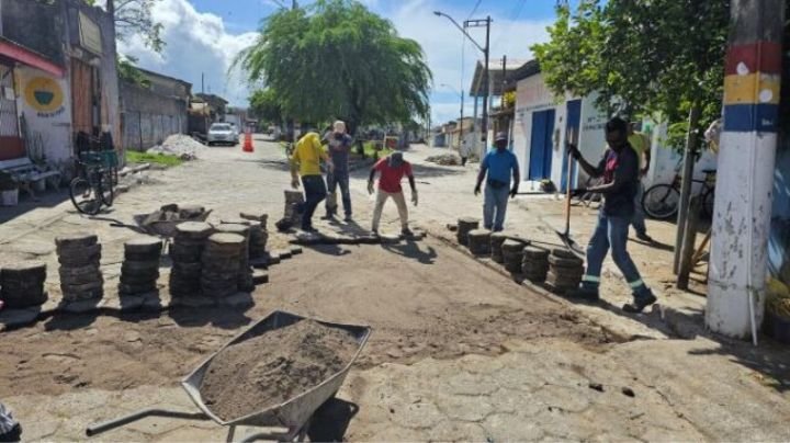Prefeitura Municipal conclui obras de reparos e nivelamento na Rua Teófilo Otoni em Mucuri