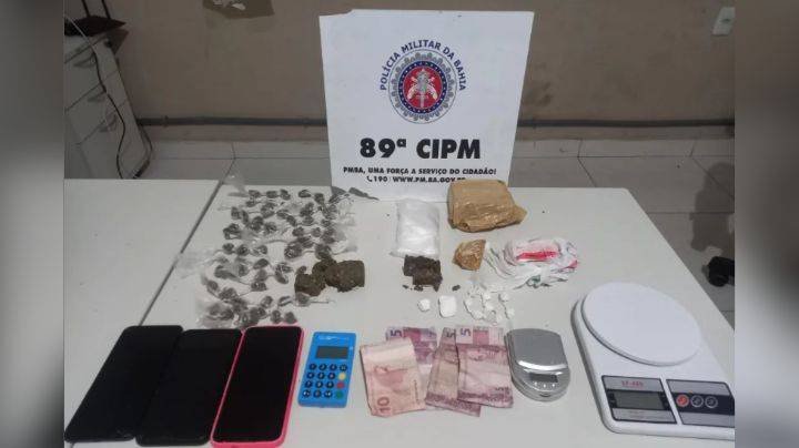 Apreensão de drogas e prisão de suspeitos em operação policial no bairro Gazinelândia em Itabatã