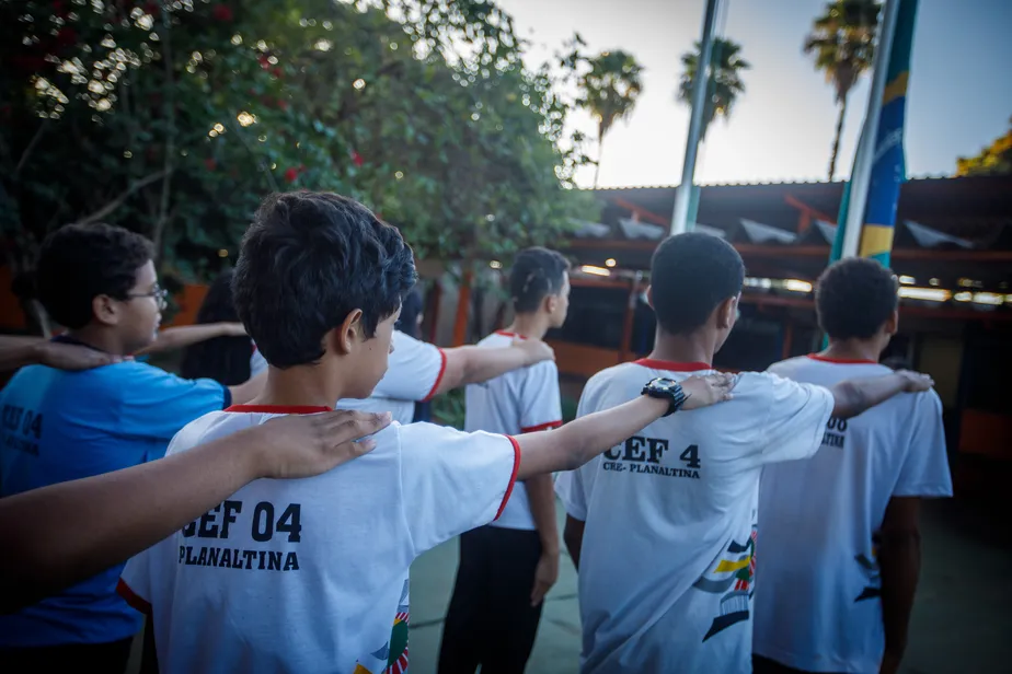 MEC decide encerrar escolas cívico-militares e ordena desmobilização das Forças Armadas; Paraná diz que manterá unidades próprias