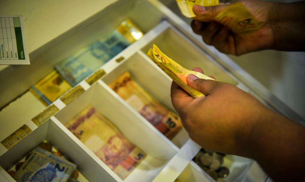 Nome limpo: Renegociação de dívidas da faixa 2 do Desenrola Brasil começa hoje