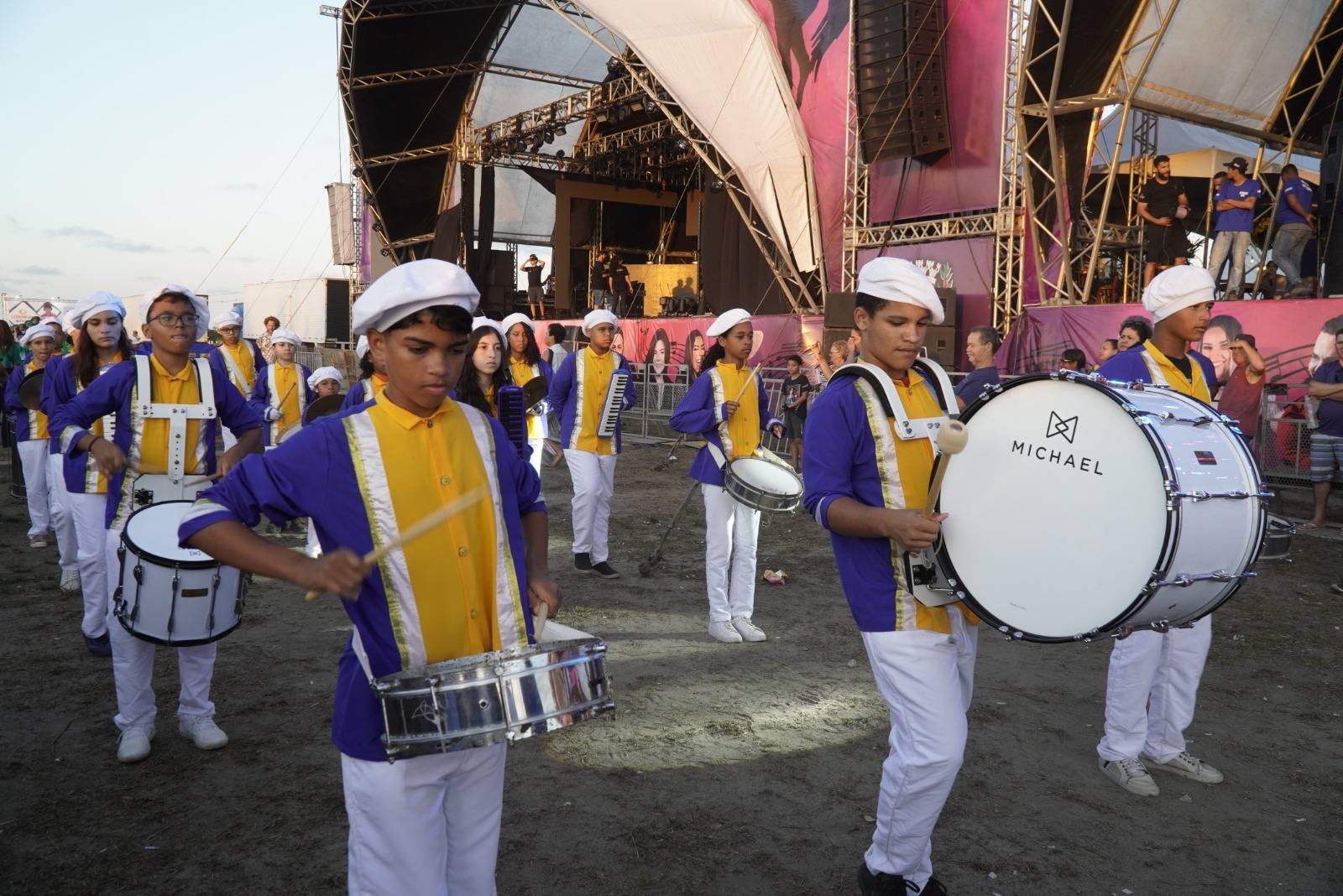No aniversário da cidade, bandas escolares brilham na ExpoSama e dão o recado: São Mateus é um presente para toda a nação