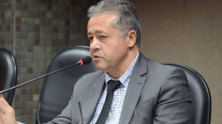 Deputado Alex da Piatã acusa prefeito de cometer crime eleitoral ao entregar obra