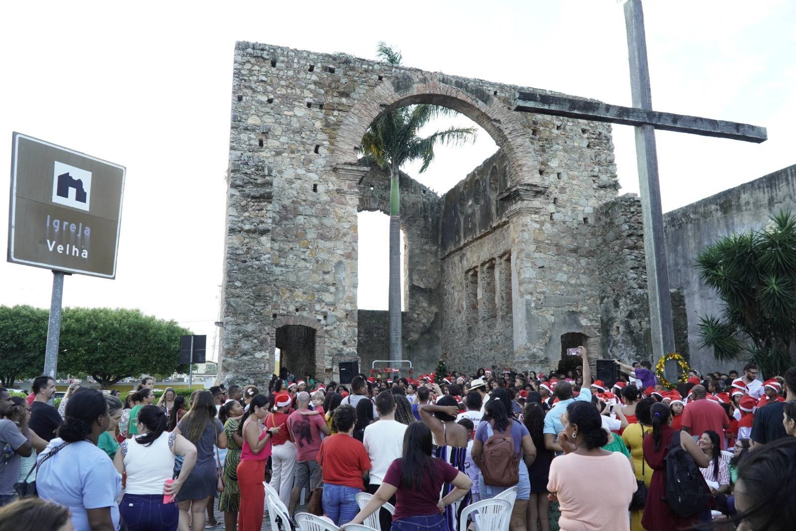 Mais De 500 Vozes, De Dez Escolas Da Rede Municipal, Dão As Boas Vindas Ao Espírito Natalino Em São Mateus