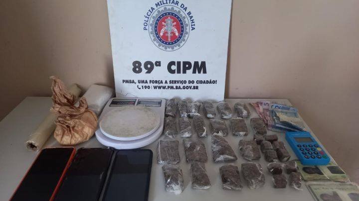 Itabatã: Polícia prende mulher com grande quantidade de drogas