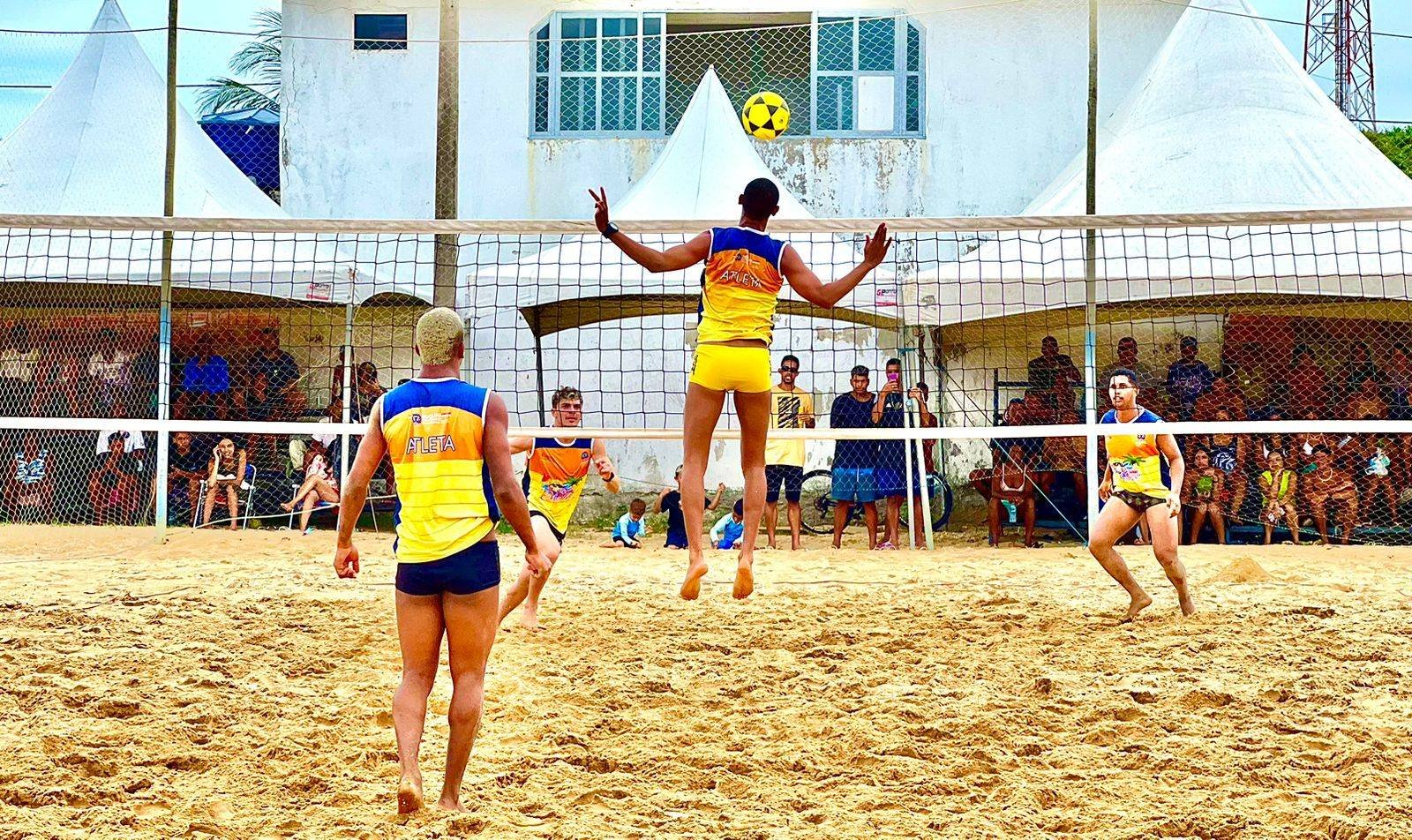 Verão Esportivo 2024 entra na terceira semana com disputas de futevôlei em Mucuri