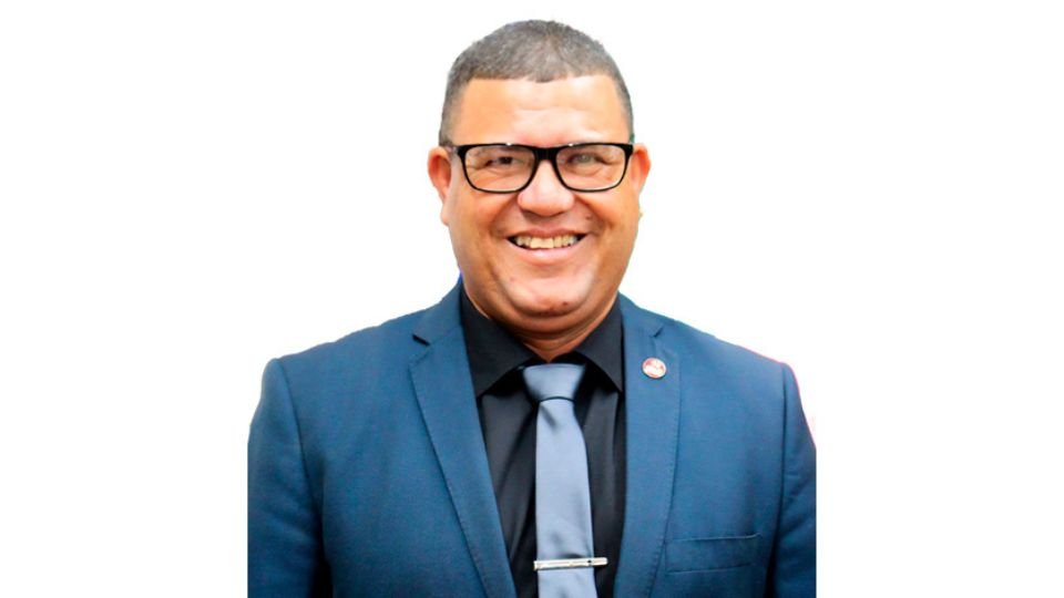 PM prende vereador por porte ilegal de arma e posse de drogas