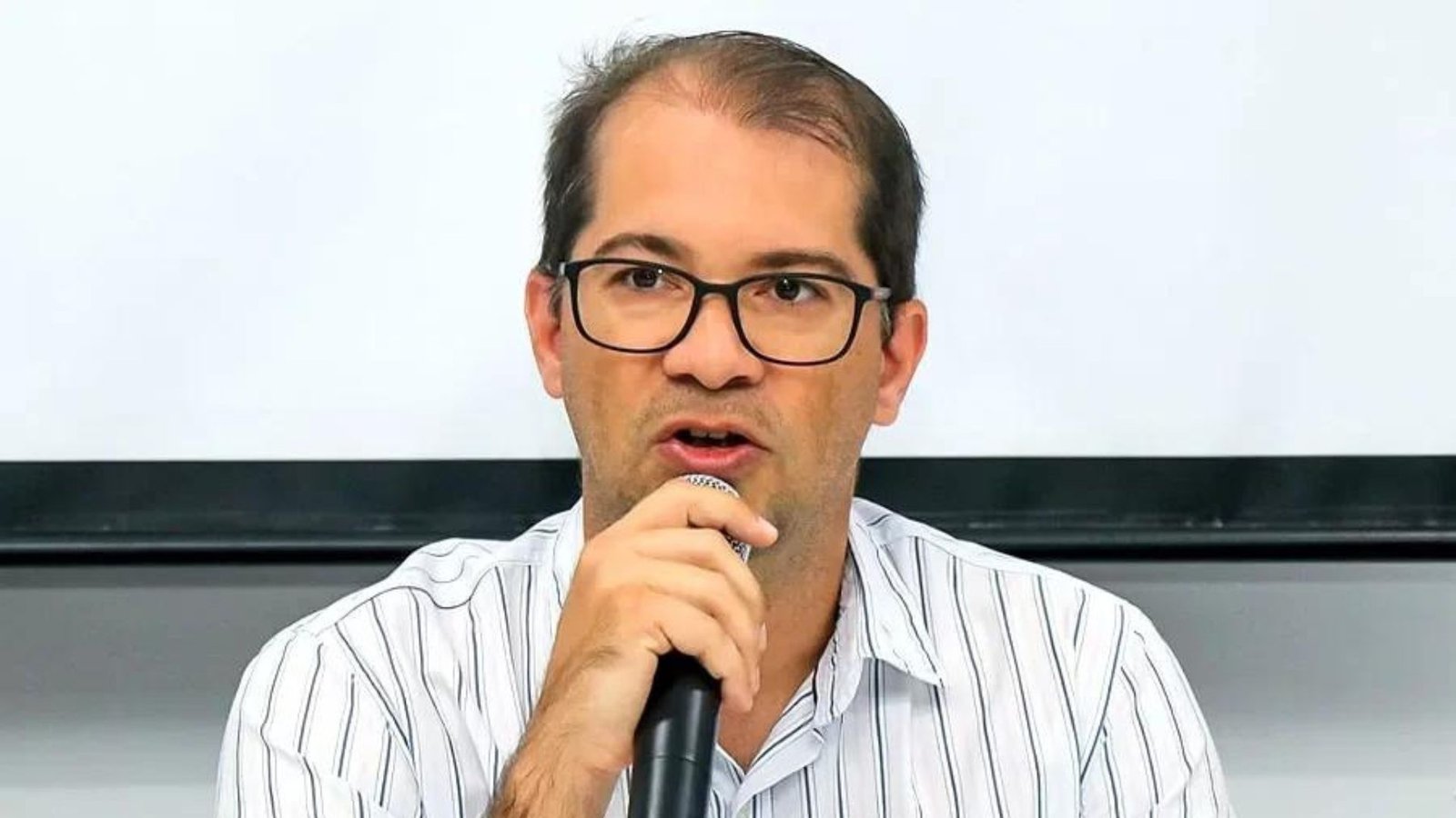 Pesquisa mostra liderança de Belitardo seguido por Eujácio e Uldurico Junior em um empate técnico