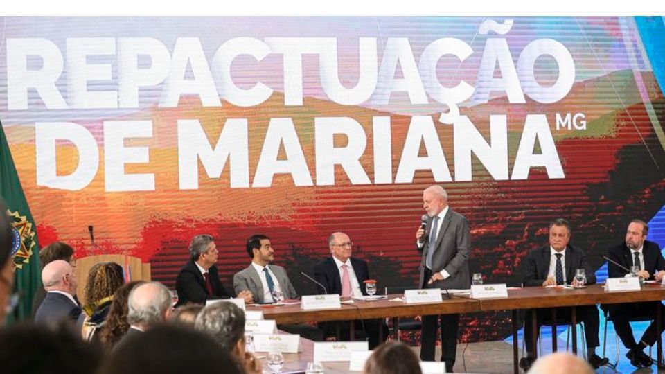 Tragédia de Mariana: governo e mineradoras assinam acordo de R$ 132 bi