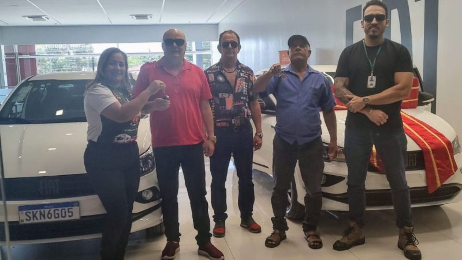 Prefeitura de Mucuri entrega dois novos veículos à Assistência