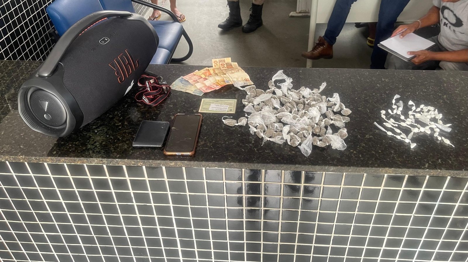 43ª CIPM prende suspeito de tráfico de drogas em Itamaraju