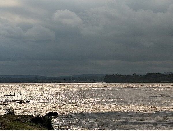 Fogo em barco deixa mais de 140 mortos na República Democrática do Congo