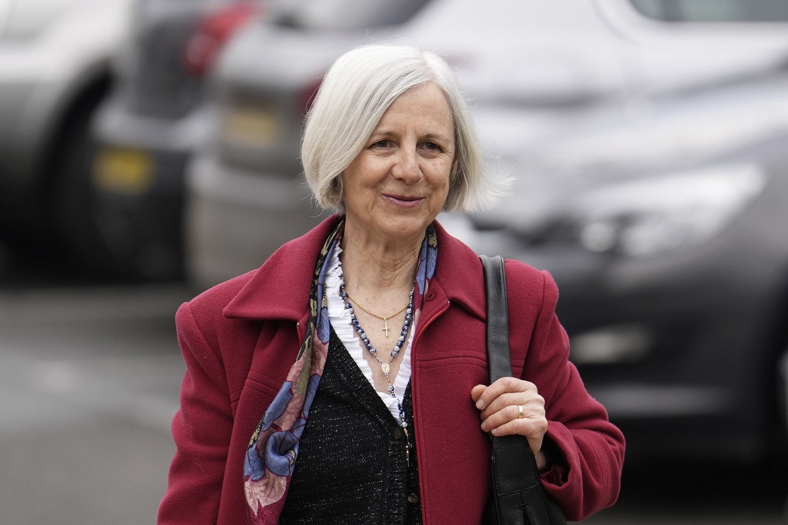 Mulher britânica é considerada culpada de violar zona de proteção ao aborto