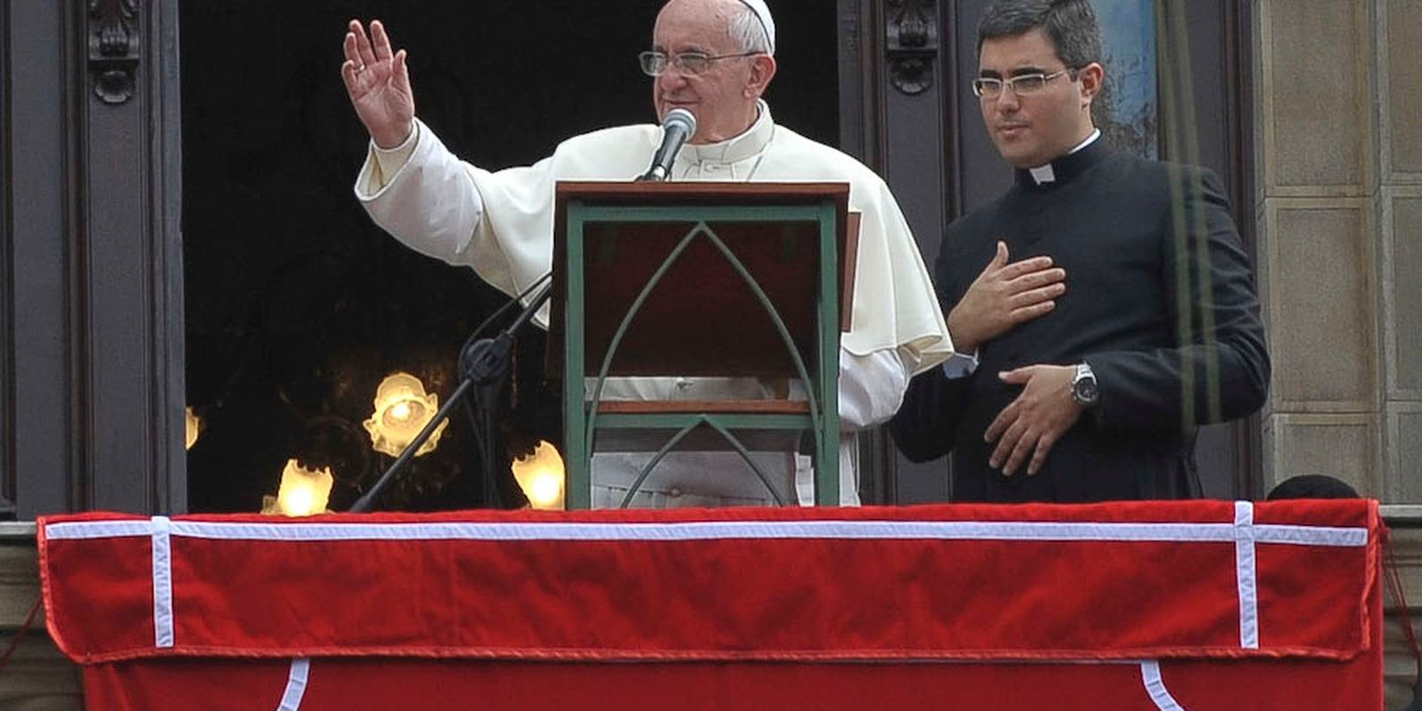Papa pediu velório simples em testamento assinado em 2022